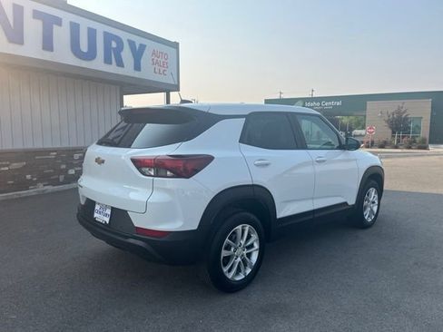 Used 2024 Chevrolet TrailBlazer LS w/ LS Convenience Package AWD/4WD image 12