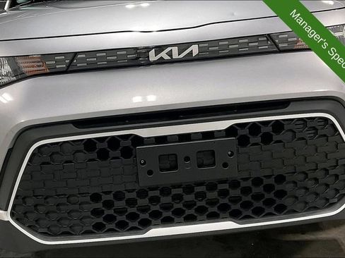 Used 2025 Kia Soul LX FWD image 33