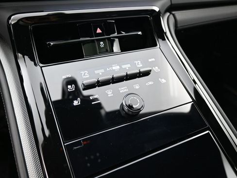 Used 2025 Porsche Panamera 4 image 23