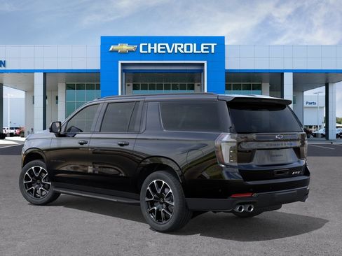 New 2026 Chevrolet Suburban RST w/ RST Capability Package AWD/4WD image 3