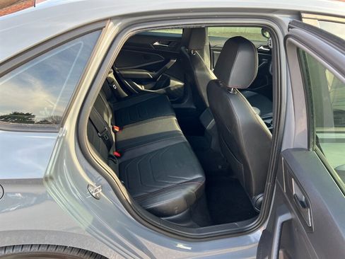 Used 2020 Volkswagen Jetta GLI Autobahn image 12