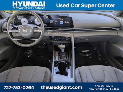 Certified 2025 Hyundai Elantra SEL FWD image 15