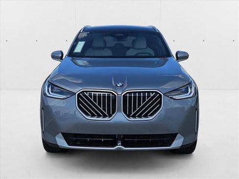 Used 2026 BMW X3 xDrive30 w/ Premium Package image 5