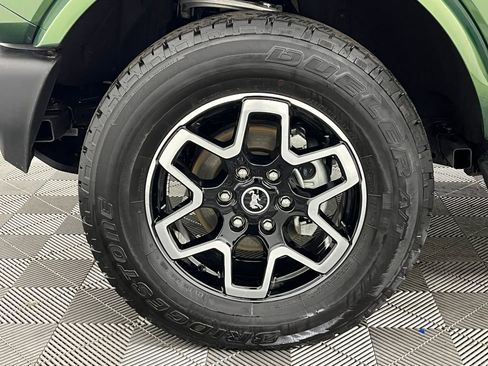 Used 2025 Ford Bronco Outer Banks AWD/4WD image 19