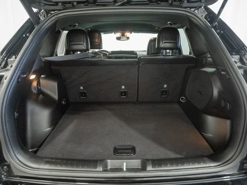 Used 2019 Jeep Cherokee High Altitude AWD/4WD image 9
