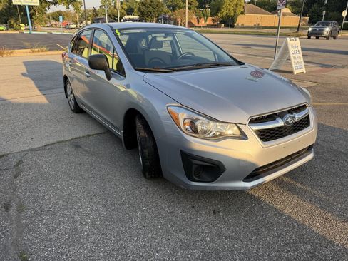 Used 2013 Subaru Impreza 2.0i image 4