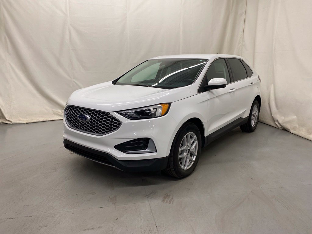 Used 2024 Ford Edge SEL AWD/4WD image 2