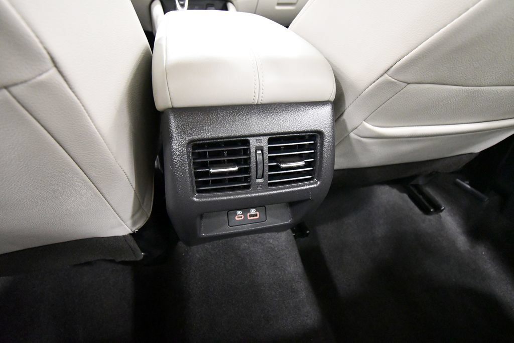Used 2024 Nissan Altima 2.5 SL AWD/4WD image 16