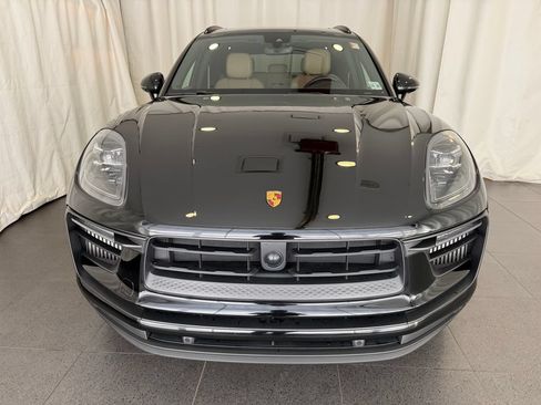Certified 2024 Porsche Macan S AWD/4WD image 6