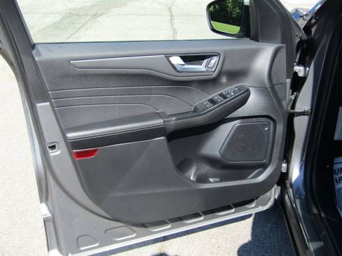 Used 2026 Ford Escape SE w/ Class II Trailer Tow Package FWD image 24