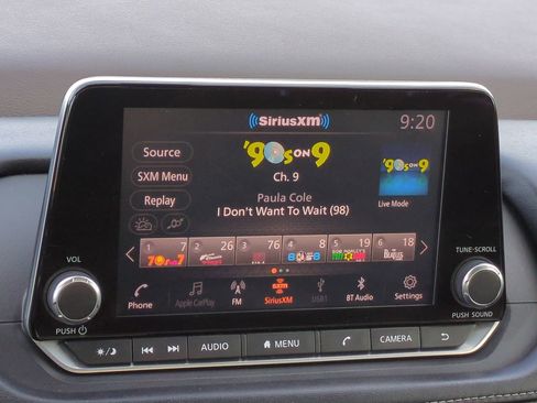 Used 2021 Nissan Rogue SV image 18