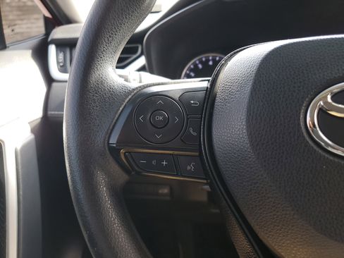 Certified 2021 Toyota RAV4 XLE w/ Convenience Package image 22