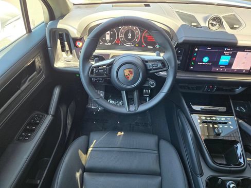 Certified 2026 Porsche Cayenne GTS AWD/4WD image 17