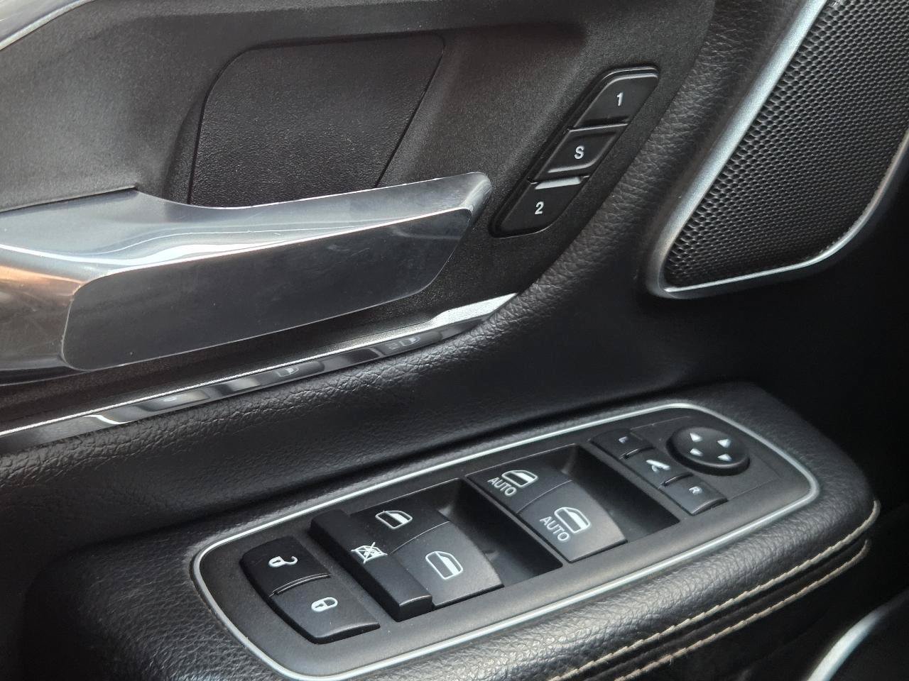 Used 2022 RAM 1500 Laramie AWD/4WD image 32