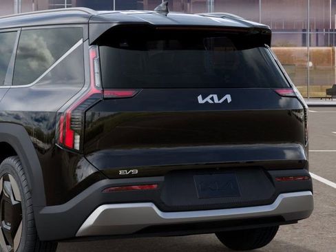 New 2026 Kia EV9 Wind image 16