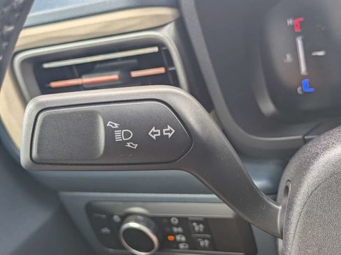 Used 2025 Ford Maverick Lariat AWD/4WD image 28