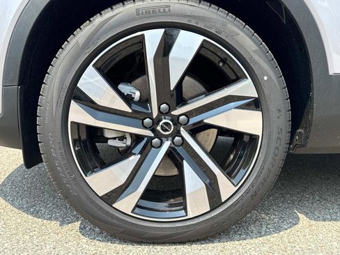 New 2026 Volvo XC40 B5 Ultra w/ Climate Package image 11