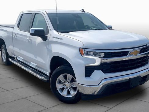 Used 2024 Chevrolet Silverado 1500 LT w/ Protection Package AWD/4WD image 3