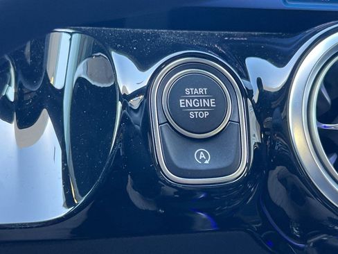 Used 2025 Mercedes-Benz GLA 250 image 44