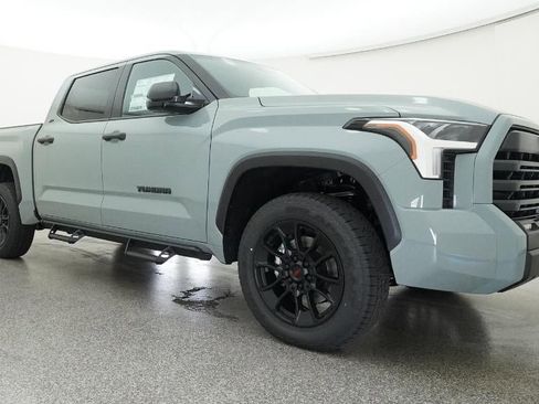 New 2026 Toyota Tundra SR5 w/ SR5 Convenience Package AWD/4WD image 29