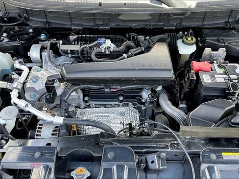 Used 2020 Nissan Rogue SV image 9