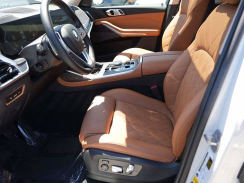 Used 2024 BMW X7 xDrive40i w/ Premium Package AWD/4WD image 21