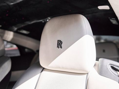 Used 2015 Rolls-Royce Wraith image 46