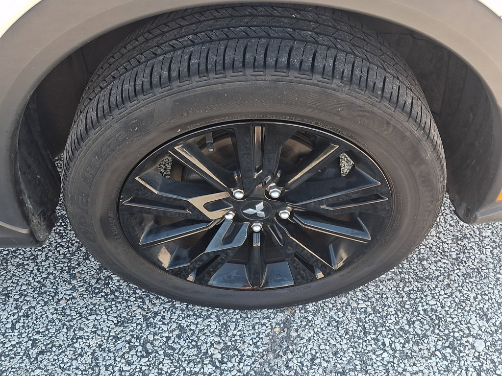 Used 2024 Mitsubishi Eclipse Cross LE AWD/4WD image 9