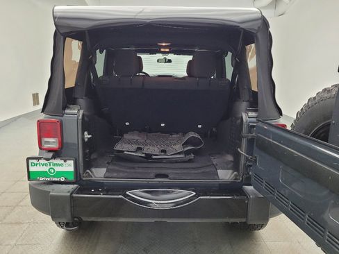 Used 2018 Jeep Wrangler Unlimited Sport image 29