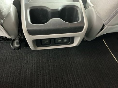 Used 2020 Honda Odyssey Elite image 34