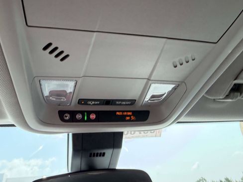 Certified 2023 Chevrolet Equinox LT FWD image 22