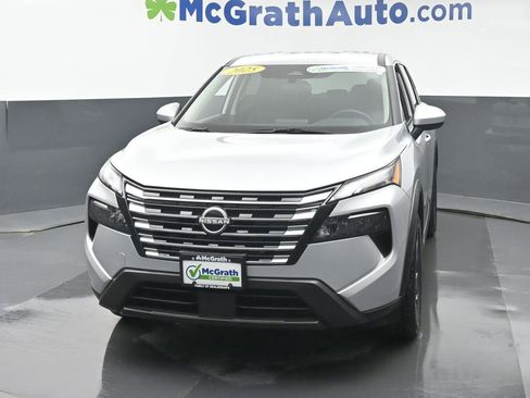 Used 2025 Nissan Rogue SV image 5