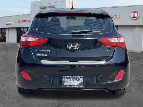 Used 2017 Hyundai Elantra GT FWD image 6