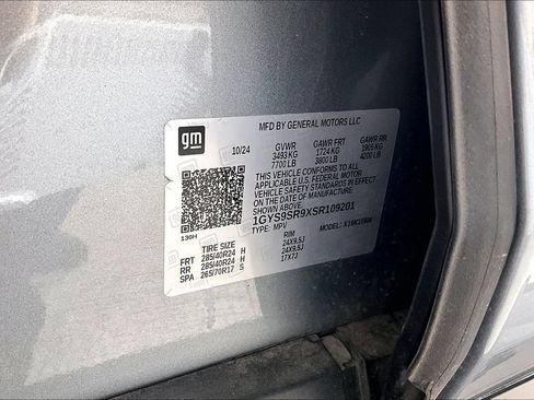 Used 2025 Cadillac Escalade ESV V AWD/4WD image 44