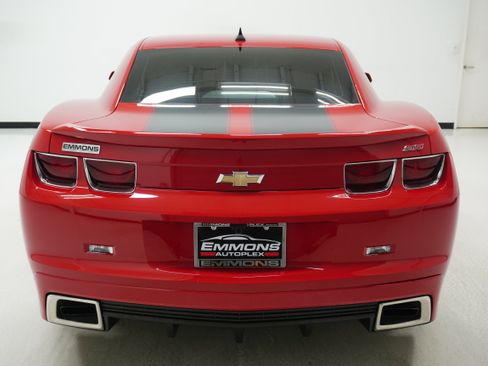 Used 2010 Chevrolet Camaro SS w/ RS Package RWD image 5