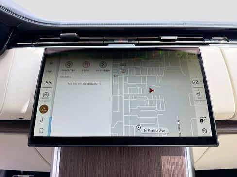 New 2026 Land Rover Range Rover SE image 33