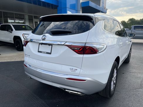 Used 2024 Buick Enclave Premium image 5