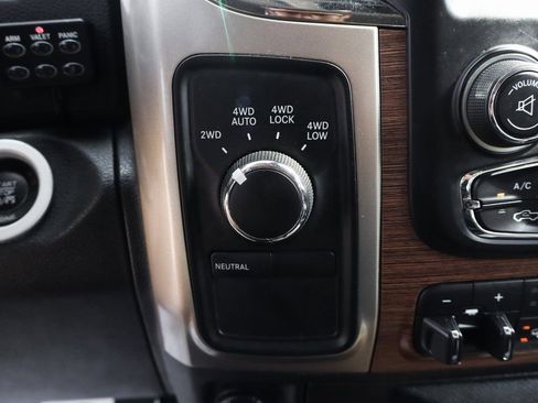 Used 2013 RAM 1500 Laramie w/ Convenience Group image 36