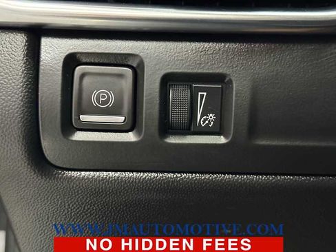 Used 2023 Cadillac XT4 Premium Luxury image 36