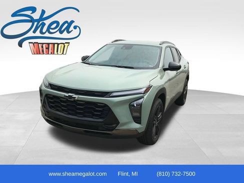 Used 2025 Chevrolet Trax ACTIV w/ Driver Confidence Package FWD image 1