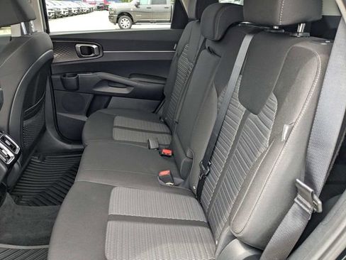 Used 2026 Kia Sorento LX FWD image 14