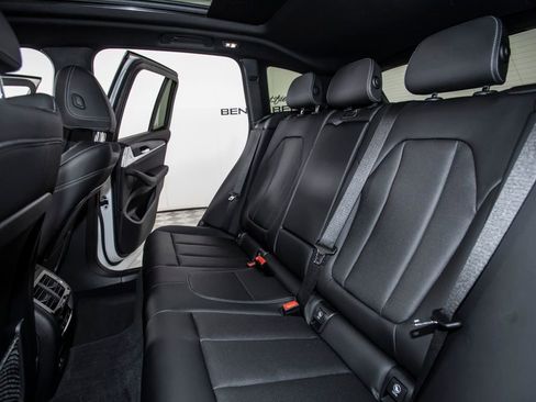 Used 2024 BMW X3 sDrive30i w/ M Sport Package RWD image 21