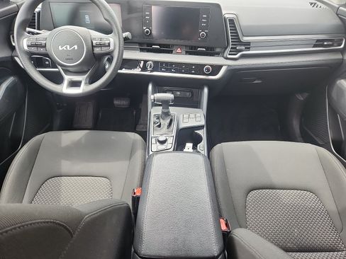 Used 2024 Kia Sportage LX AWD/4WD image 9