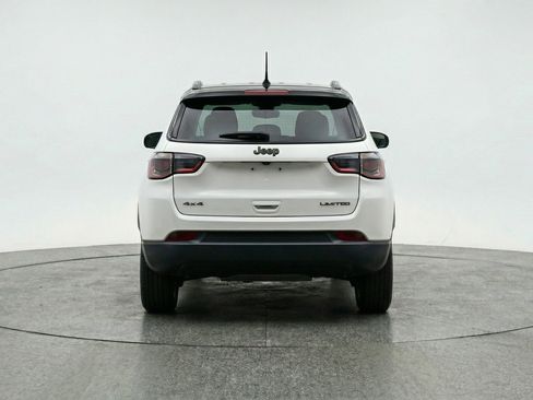 Used 2025 Jeep Compass Limited image 7