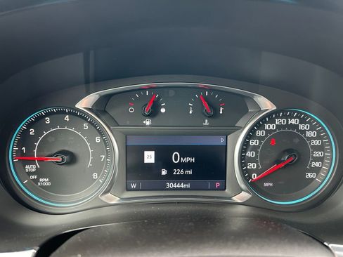 Used 2023 Chevrolet Traverse RS image 16