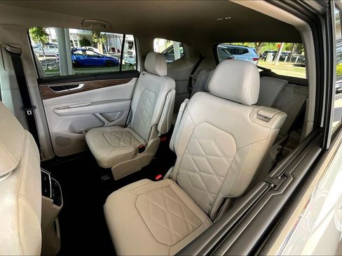 New 2026 Volkswagen Atlas SE w/ Black Wheel Package image 19