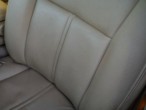 Used 2008 Lincoln Town Car Signature Limited image 28