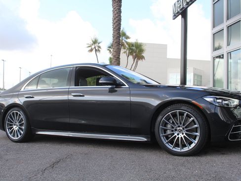 New 2025 Mercedes-Benz S 580 4MATIC Sedan image 7