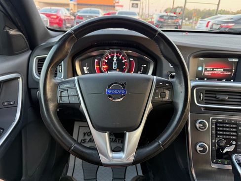 Used 2016 Volvo S60 T5 Premier image 14