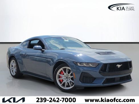 Used 2025 Ford Mustang GT Premium RWD image 1